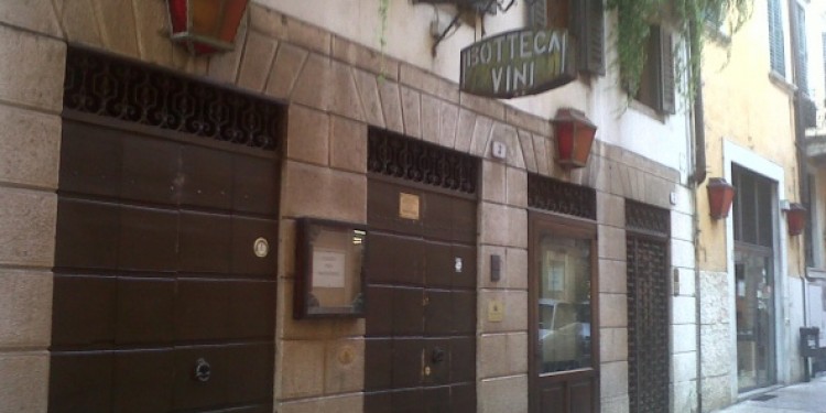 Chiusa la storica “Bottega del Vino” di Verona
