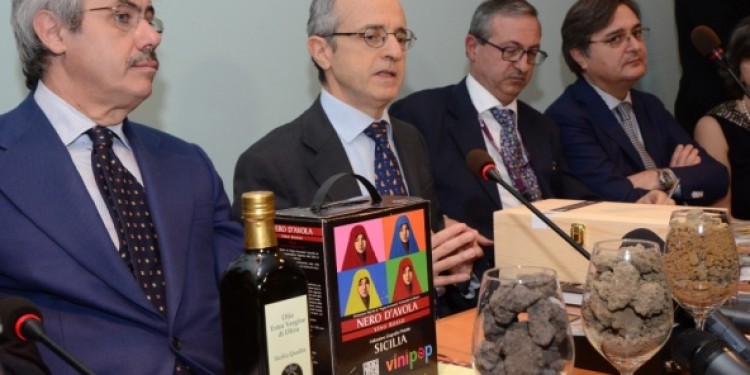 Presentati i Vini Pop di Sicilia alla presenza del ministro Catania