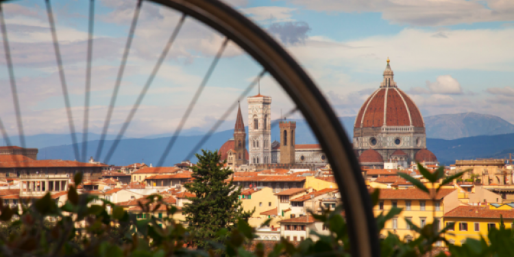 In bicicletta per Cantine nel Chianti fiorentino