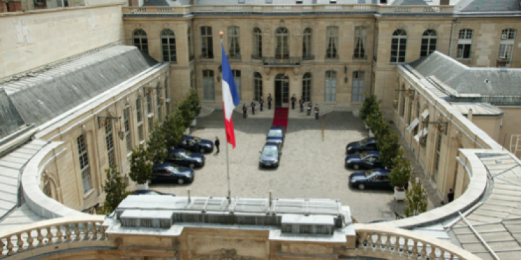 Il governo francese mette i suoi grandi vini all’asta (e guadagna 800 mila euro)