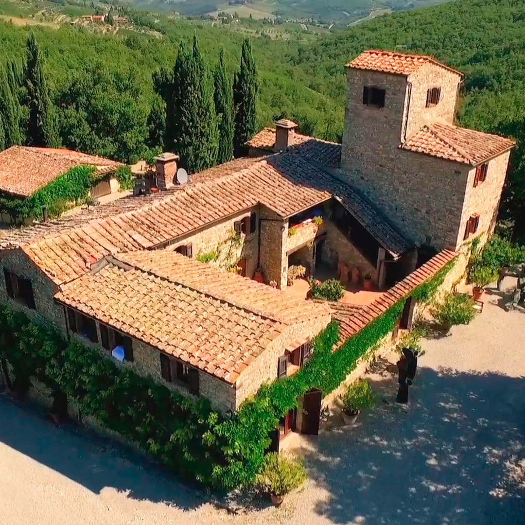 Nittardi, a Castellina in Chianti, annovera fra i suoi proprietari Michelangelo Buonarroti