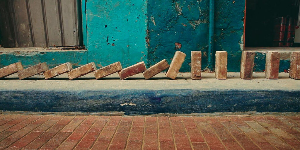 Comunichiamo il vino  per contaminazione (di interessi)