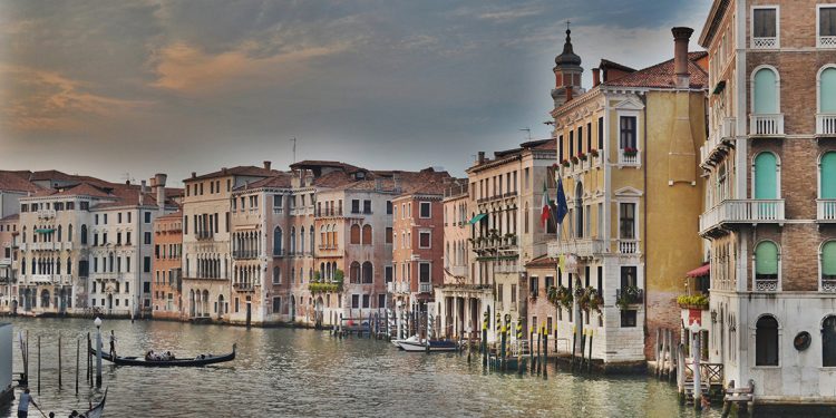 Pinot grigio delle Venezie, nasce lo “stile italiano”