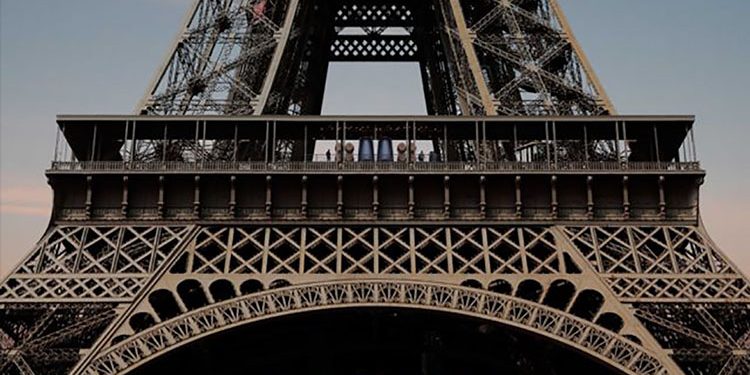 Una cantina nella Tour Eiffel. Visita alla Winerie Parisienne