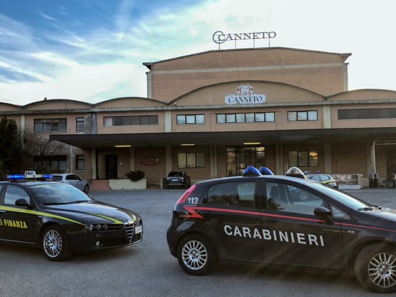 Contraffazione di vino in Oltrepò: cinque arresti