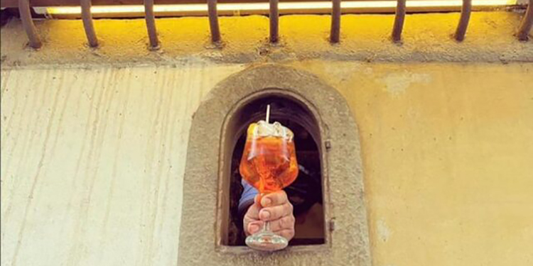 Dal caso Passalacqua alle buchette del vino, cosa dicono di noi nel mondo