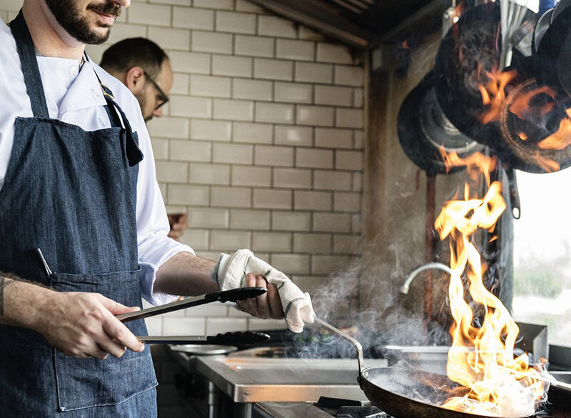 Cosa sono le dark kitchen e perché spopolano nell’era Covid