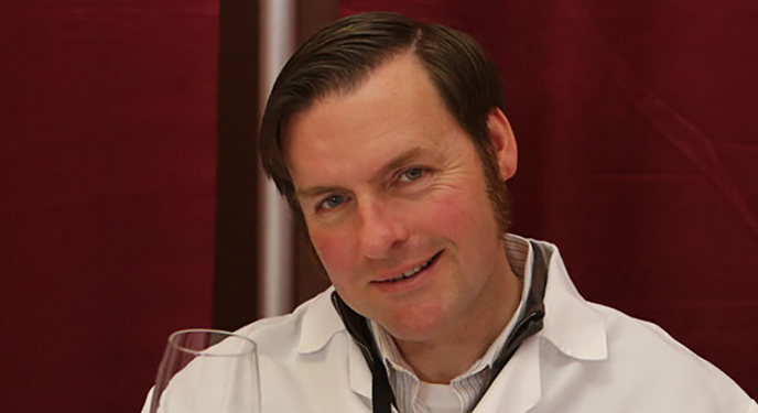 Chi seguire sui social:  Christopher Sawyer