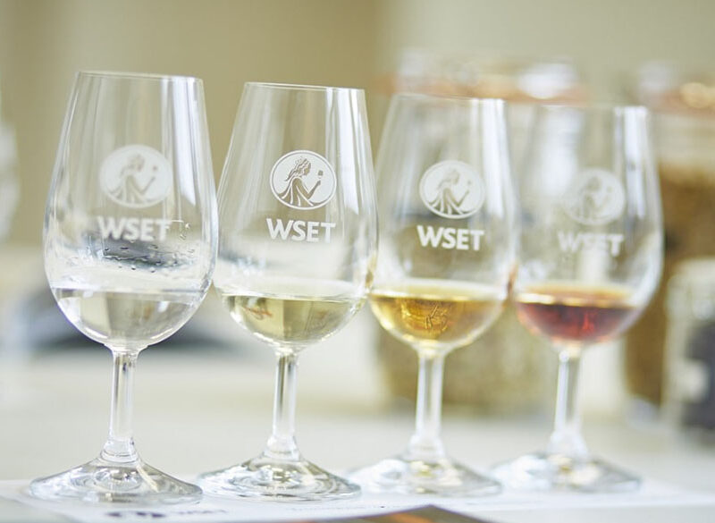 WSET costretta a sospendere le attività in Cina