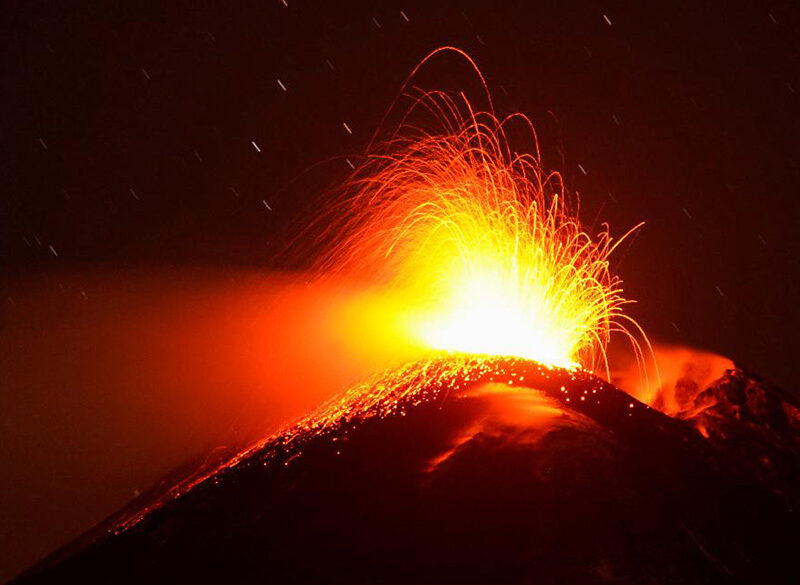 Viaggio in Italia con i vini del NYT. Intanto l’Etna torna a dare spettacolo