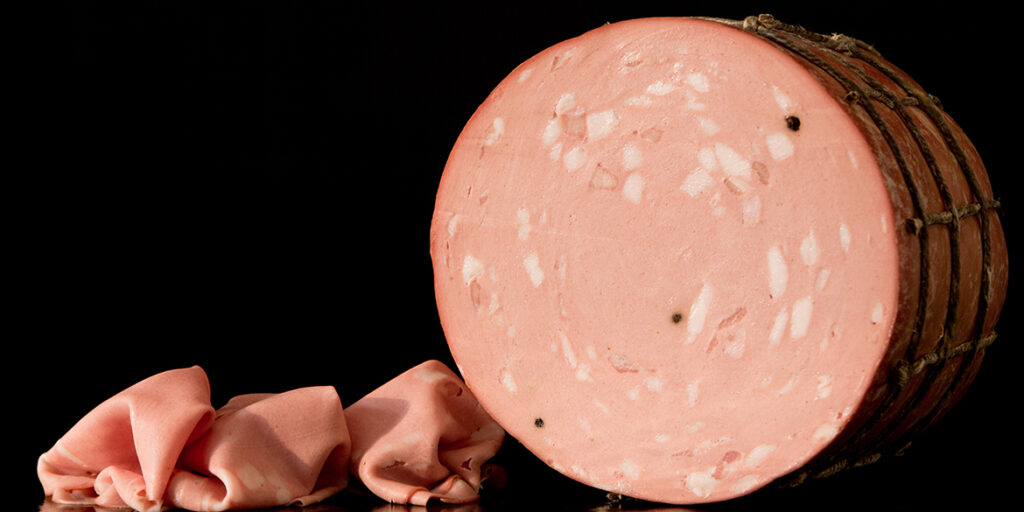 Salumi d’Italia: il segreto della mortadella è la lenta cottura