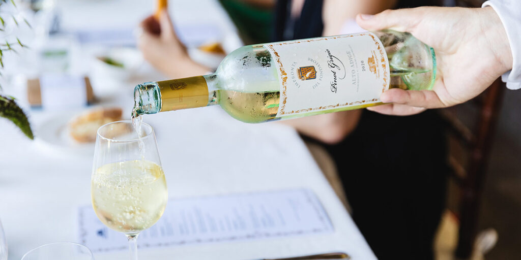 In mostra i 60 anni del Pinot grigio Santa Margherita