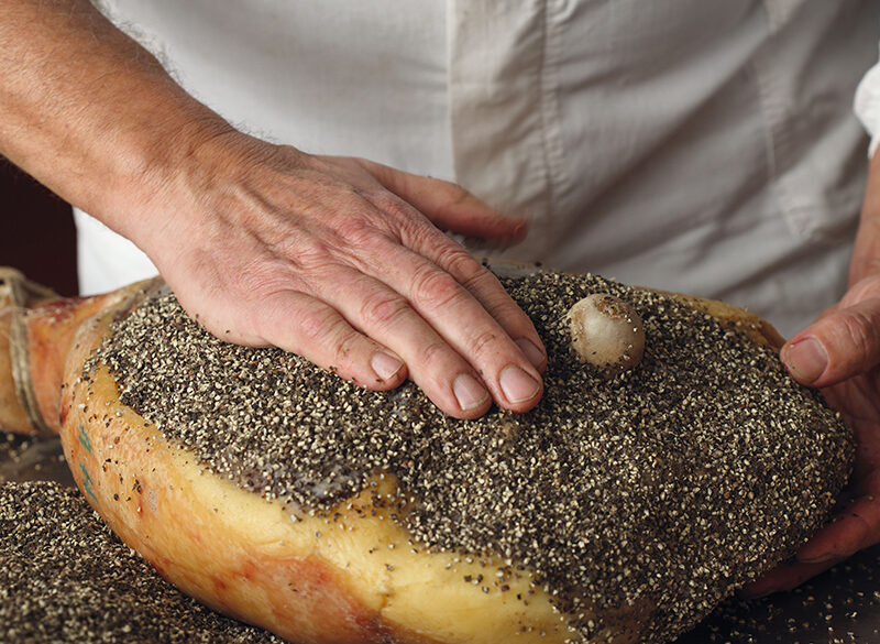 Salumi d’Italia: la tradizione del prosciutto crudo al Centrosud
