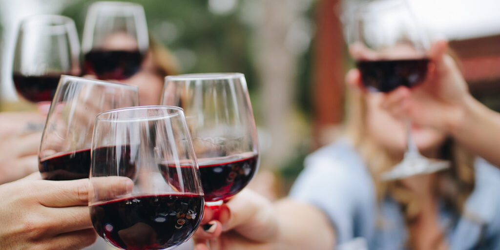 Vini rossi per l’estate: 5 novità (+ 1 rosato) da provare