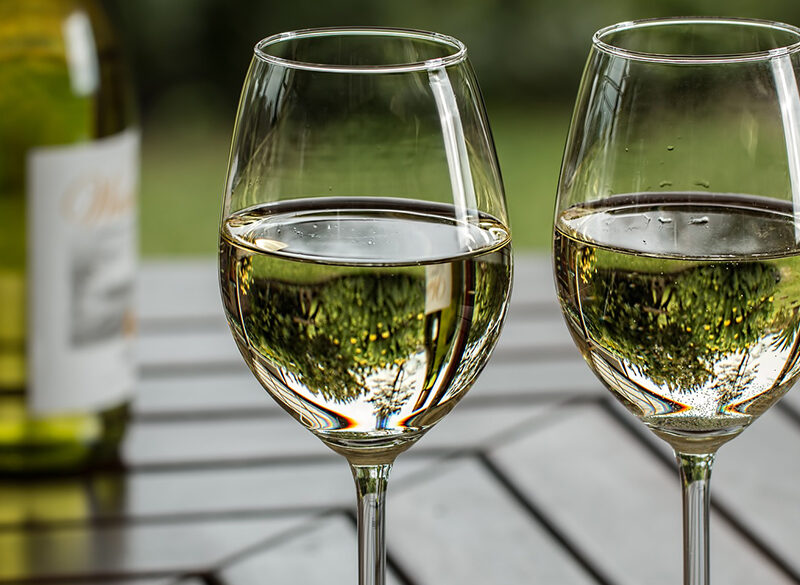 10 nuovi vini bianchi per l’estate