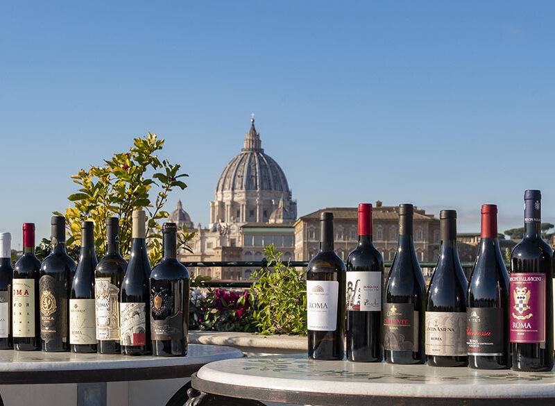 Com’è dolce naufragar nel caos di Roma (Doc)