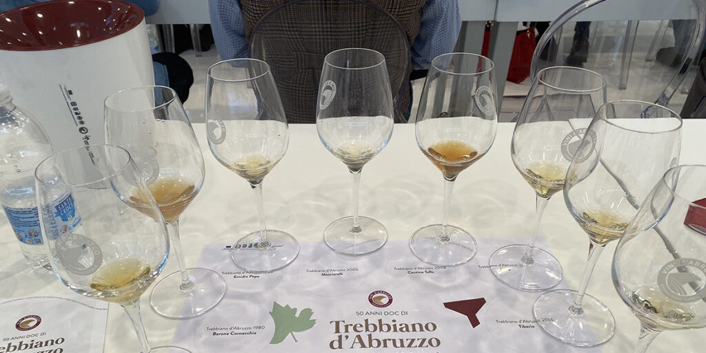 La degustazione verticale per i 50 del Trebbiano d’Abruzzo