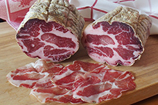 Salumi d’Italia: coppa o capocollo, due nomi per un insaccato unico