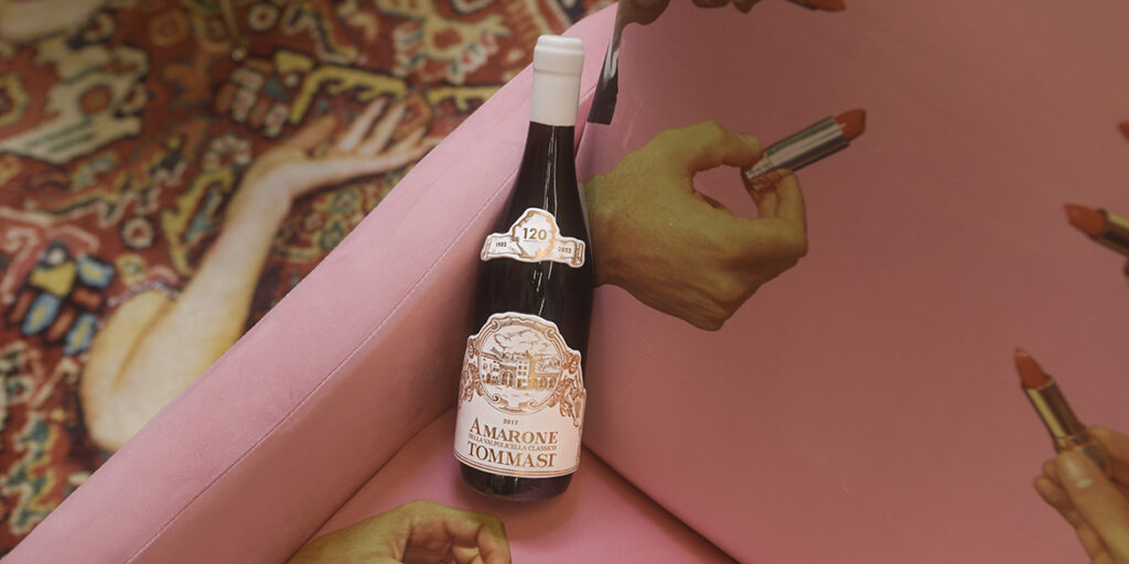 Tommasi brinda ai 120 anni con l’Amarone Classico nato dalla partnership con Seletti