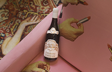 Tommasi brinda ai 120 anni con l’Amarone Classico nato dalla partnership con Seletti