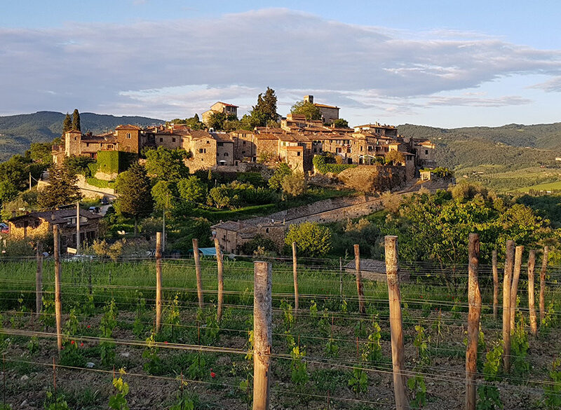 Montefioralle, il Chianti Classico della grazia. Lo studio di Aldo Fiordelli