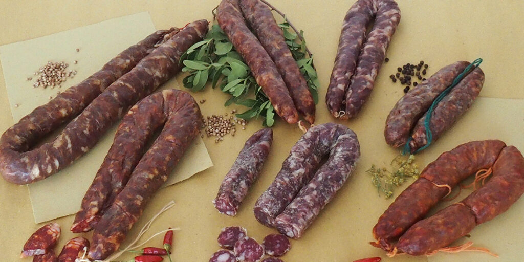 Salumi d’Italia: il gusto avvolgente della salsiccia stagionata del Centrosud