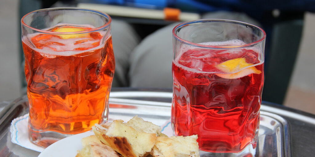 Sempre più over 65 e femminile, la rivoluzione dell’aperitivo