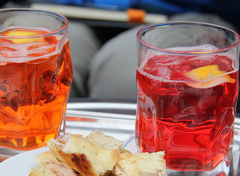 Sempre più over 65 e femminile, la rivoluzione dell’aperitivo