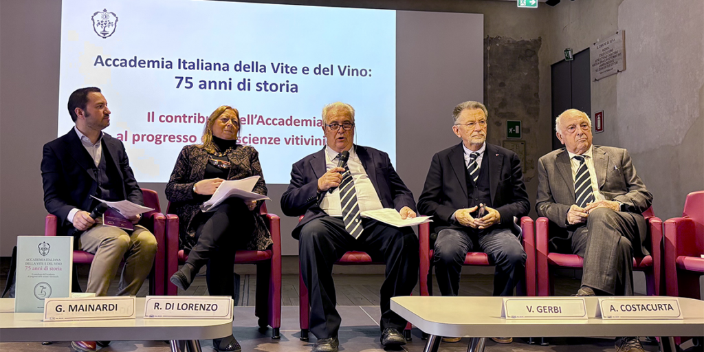 L’Accademia italiana della vite e del vino compie 75 anni. Il libro e le sfide del futuro