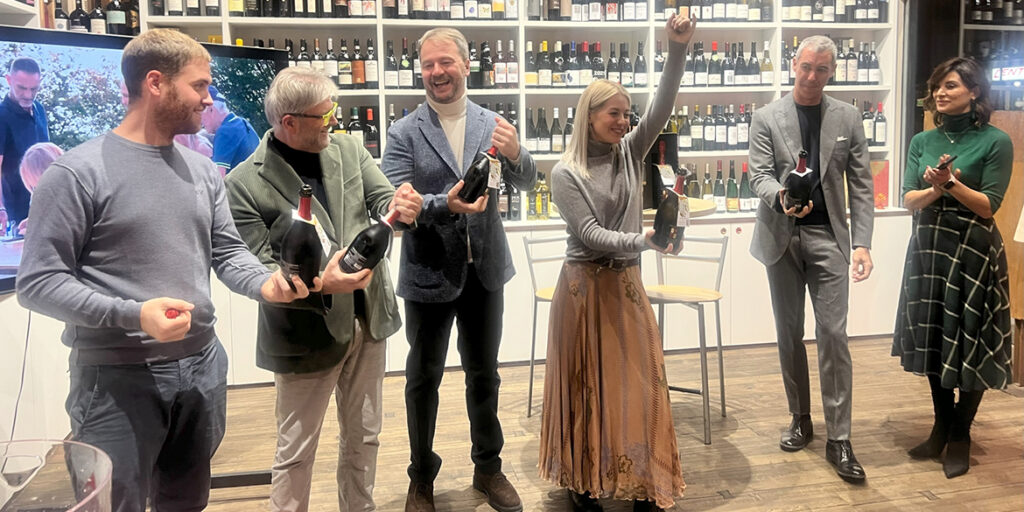 Le Manzane: il ricavato della Vendemmia Solidale 2024 all’associazione di Paolo Kessisoglu