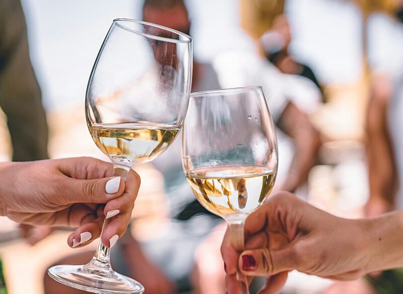 Il “vino naturale”, corsi e ricorsi storici di un movimento che non sa fare sistema