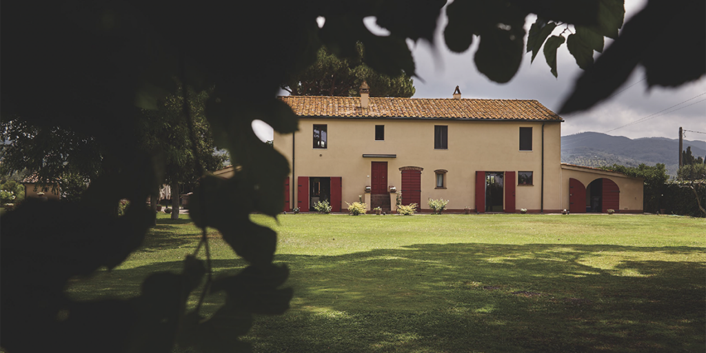 Il nuovo stile di Sapaio, con vista sul Giglio