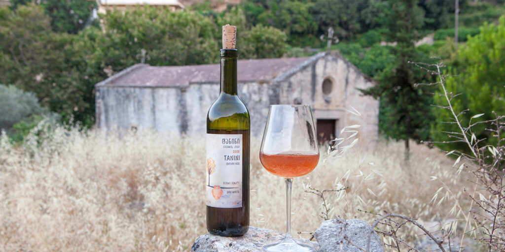 L’arancione che sfuma: gli orange wine oltre la moda